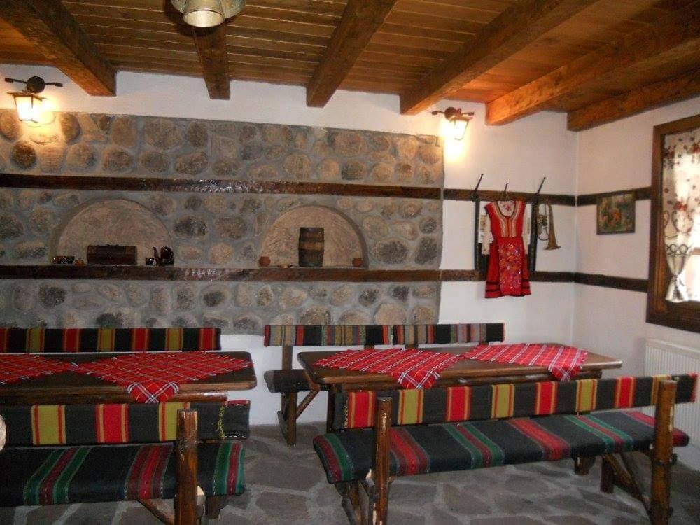 Djolevi Guesthouse Dobrinishte Exterior foto
